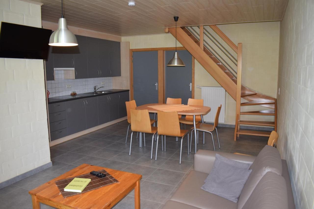 De Meiboom Vakantiehoeve Tot 21 Pers Langemark Exteriér fotografie